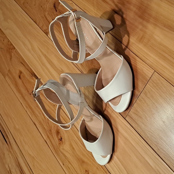 Top Moda Summer Heels - Picture 3 of 4